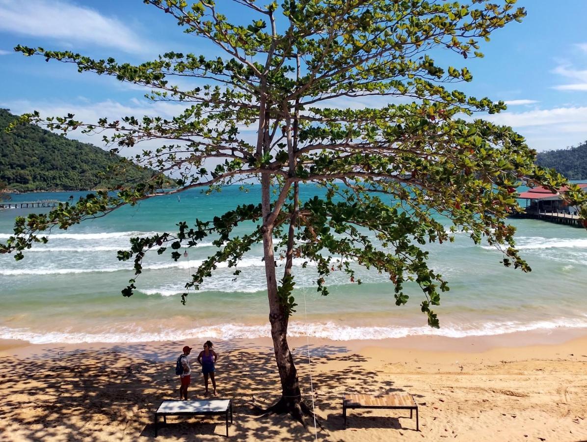 Golden Snake Guesthouse Beach เกาะรงสำลน ภายนอก รูปภาพ