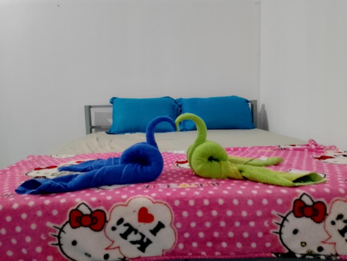 Golden Snake Guesthouse Beach เกาะรงสำลน ภายนอก รูปภาพ