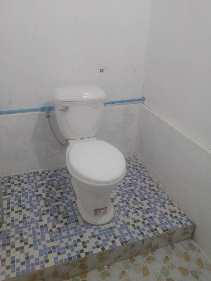 Golden Snake Guesthouse Beach เกาะรงสำลน ภายนอก รูปภาพ