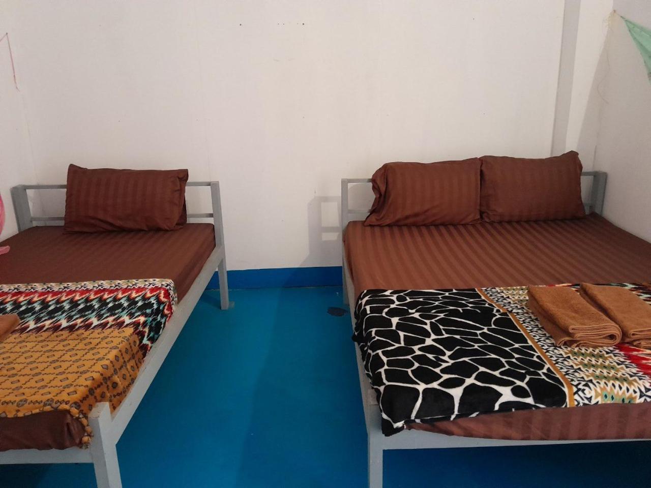 Golden Snake Guesthouse Beach เกาะรงสำลน ภายนอก รูปภาพ