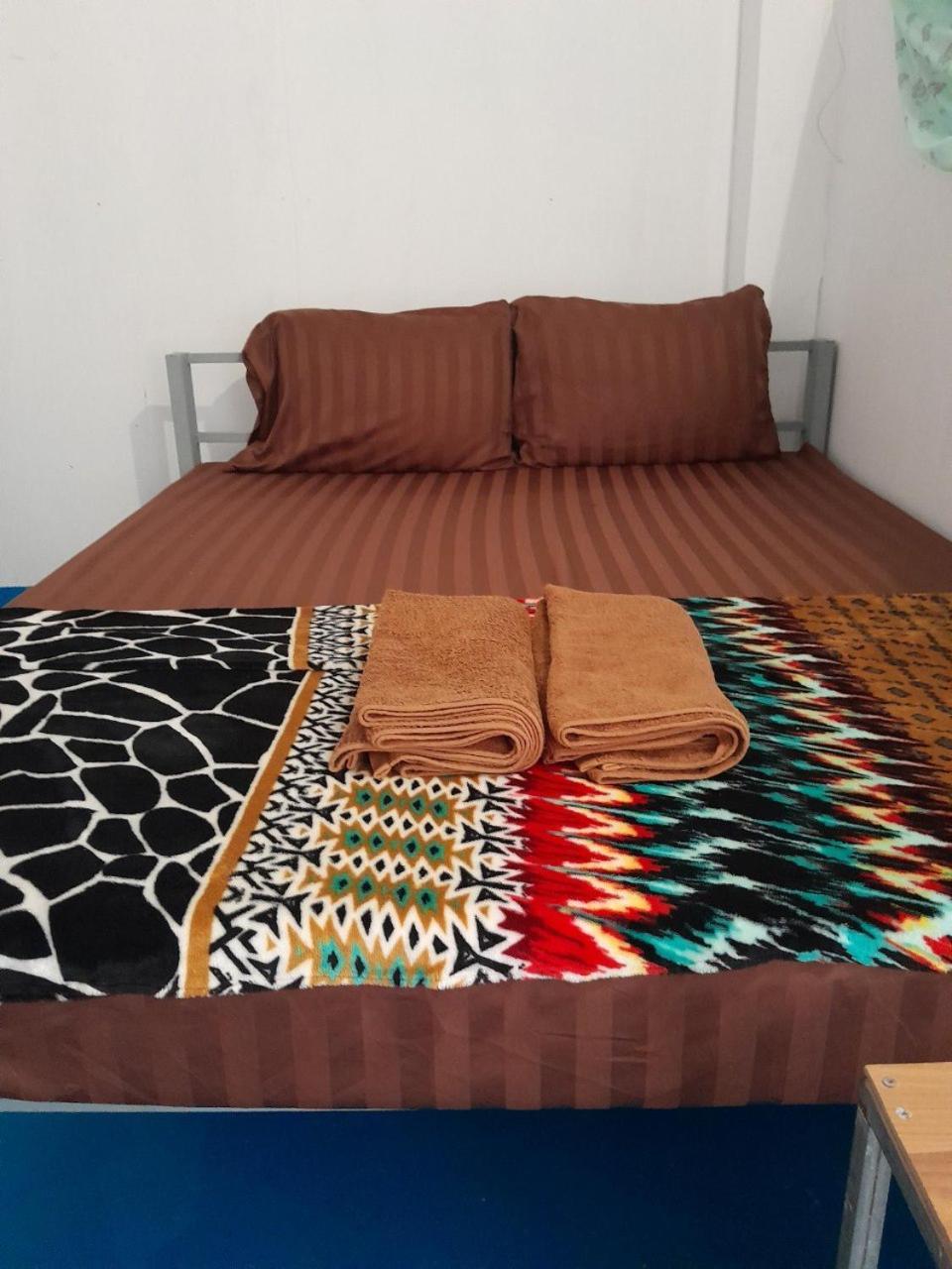 Golden Snake Guesthouse Beach เกาะรงสำลน ภายนอก รูปภาพ
