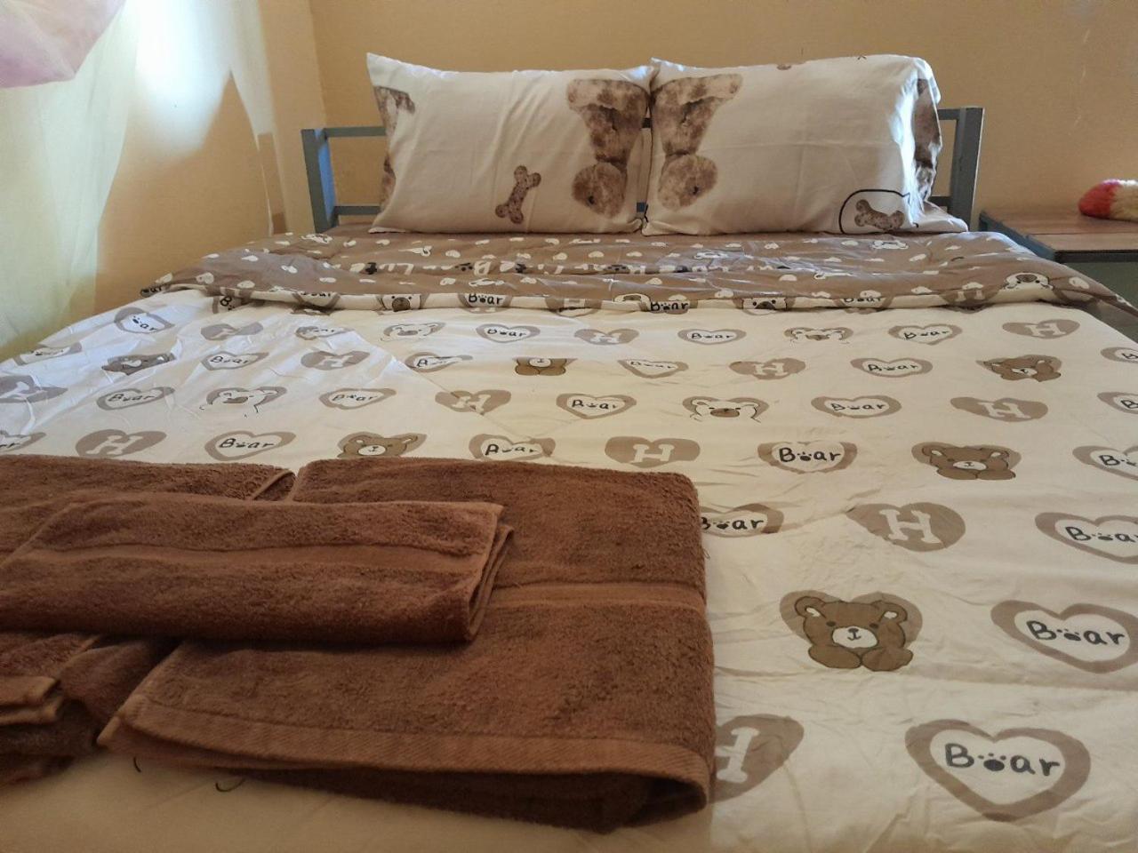 Golden Snake Guesthouse Beach เกาะรงสำลน ภายนอก รูปภาพ